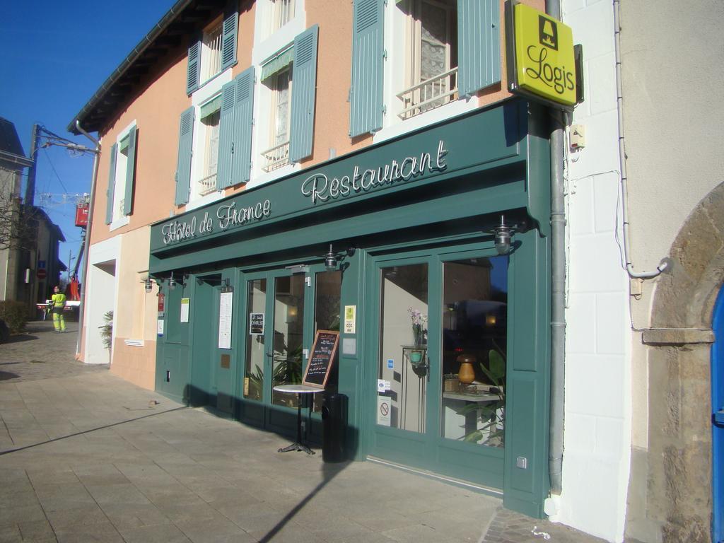 Logis Hotel De France Rochechouart Room photo